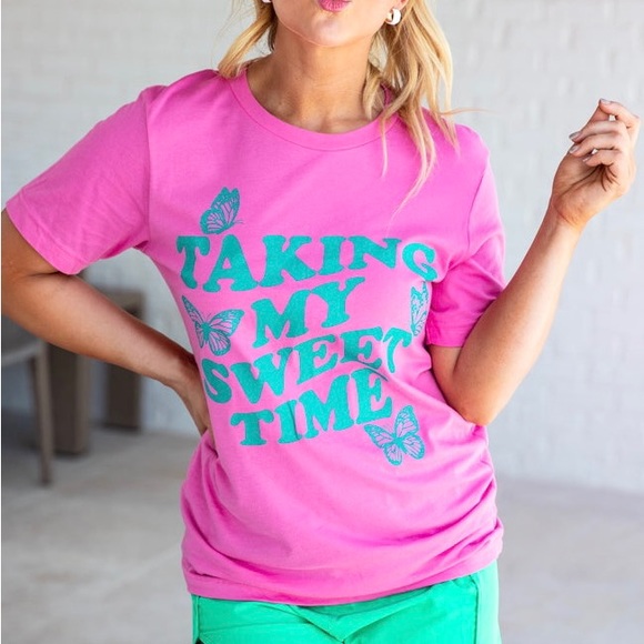 Taking My Sweet Time Font Butterfly Graphic Pink T Shirt Adult size Medium - Picture 8 of 8
